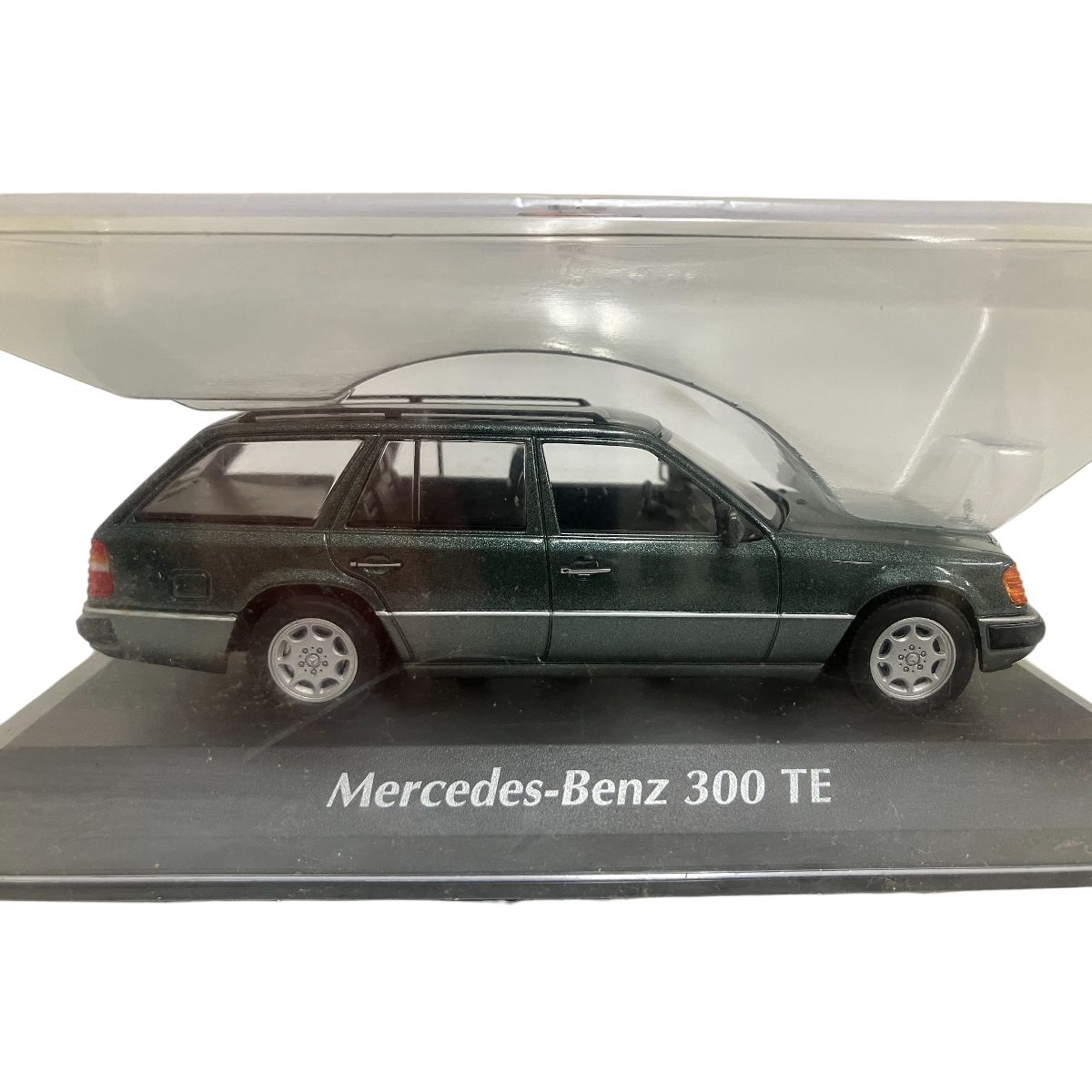 1 43 Mercedes Benz 300 TE Green マキシチャンプス メルセデス ベンツ ステーションワゴン ミニカー 模型 ダイキャスト