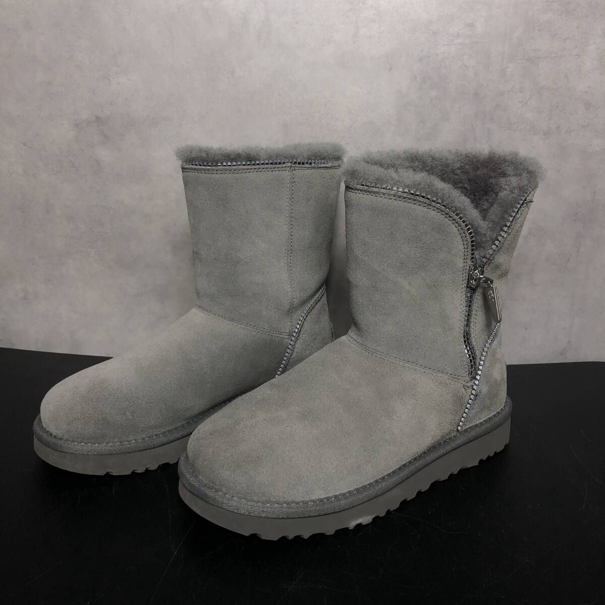 WQ 812 UGG Florence サイドジップムートンブーツ 1013165 23 グレー アグ