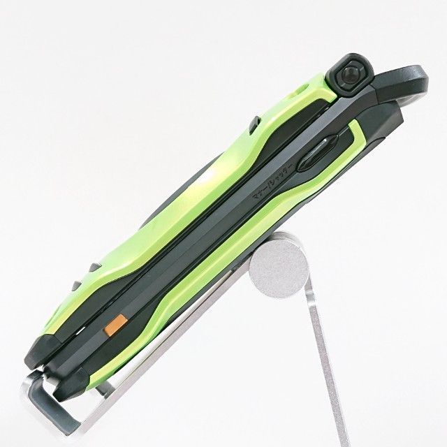  G zOne TYPE XX KYY 31 au リキッドグリーン 本体 c 15666 携帯電話本体 スマートフォン 携帯電話