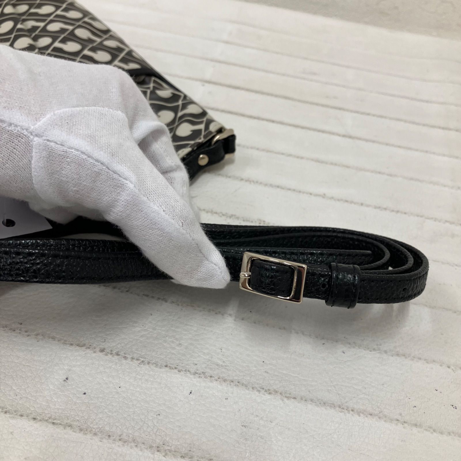 ブラック 小さめ