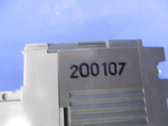 サーキットブレーカ 単三中性線欠相保護付