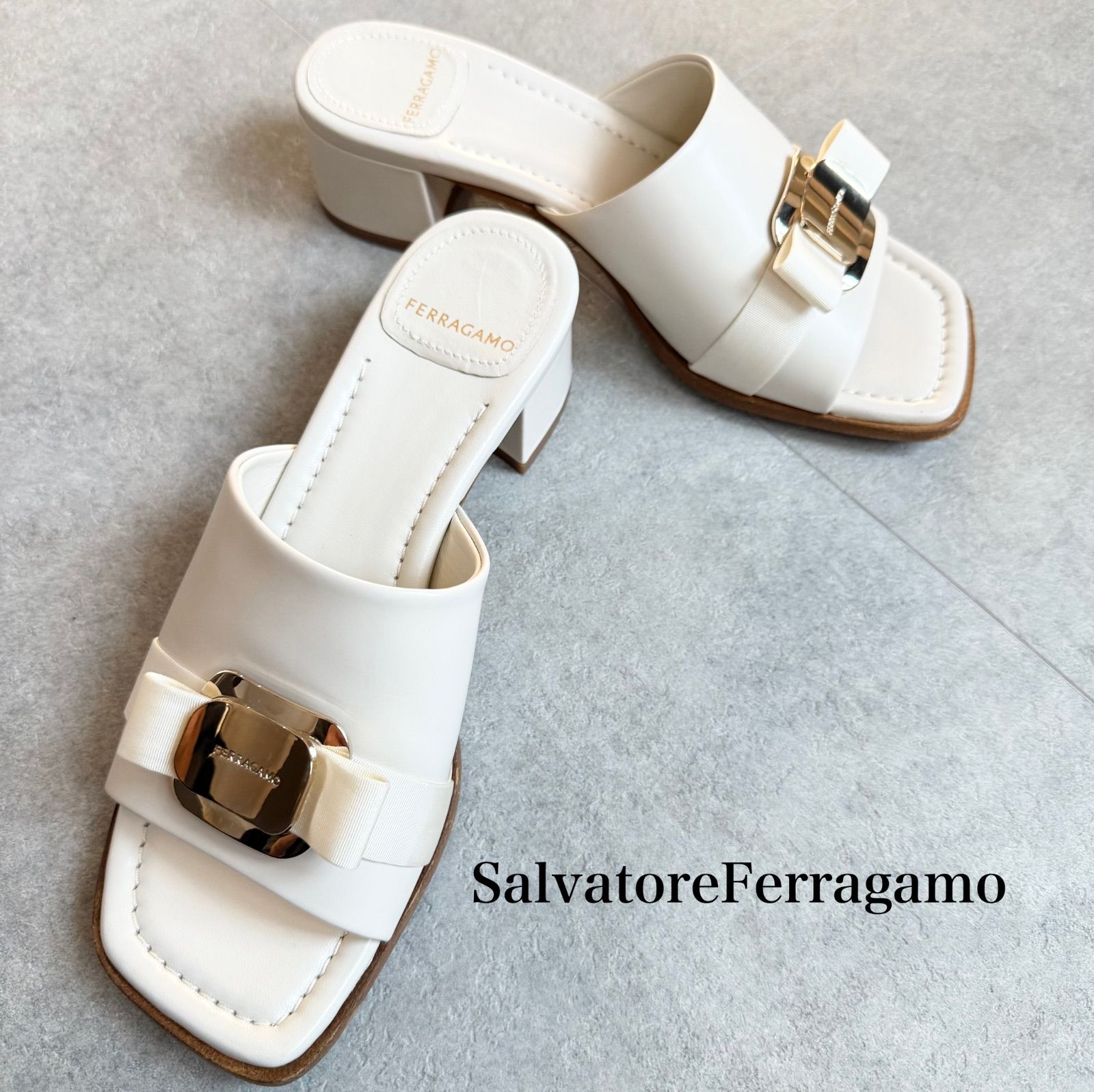 近年モデル 極美品 SalvatoreFerragamo フェラガモ ヴァラリボン