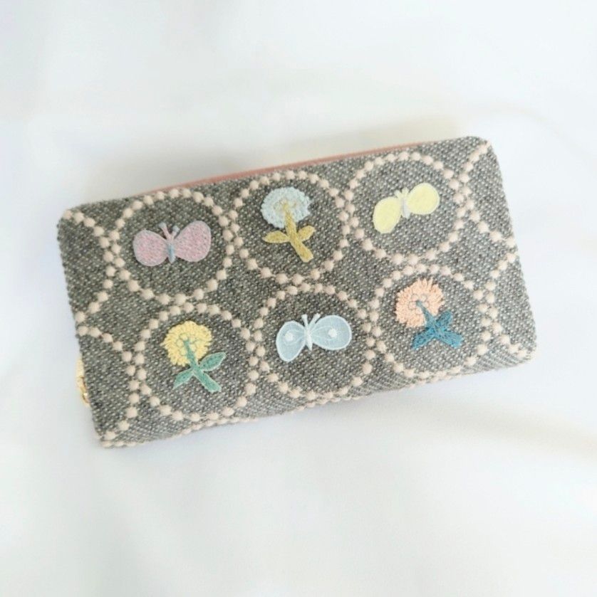 1/8*4 yunamama 本革ギャルソン長財布 ミナペルホネン 受注製作】 刺繍6つ・本革ギャルソン長財布 タンバリン グレー