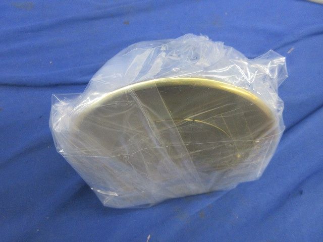 プラグ収納型フロアコンセント