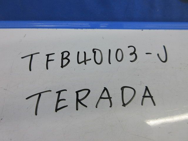 プラグ収納型フロアコンセント -J