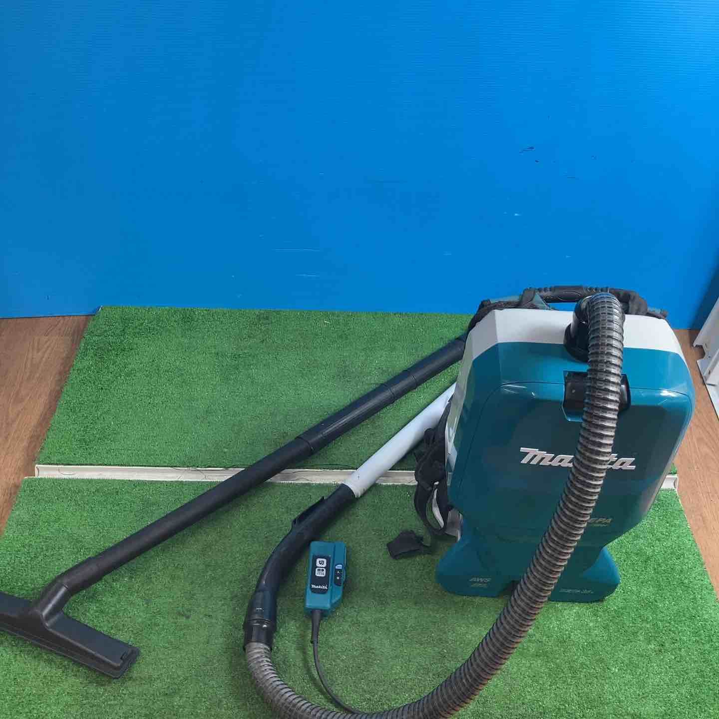 マキタ makita コードレス背負集じん機 VC 665 DZ ホース ノズルあり