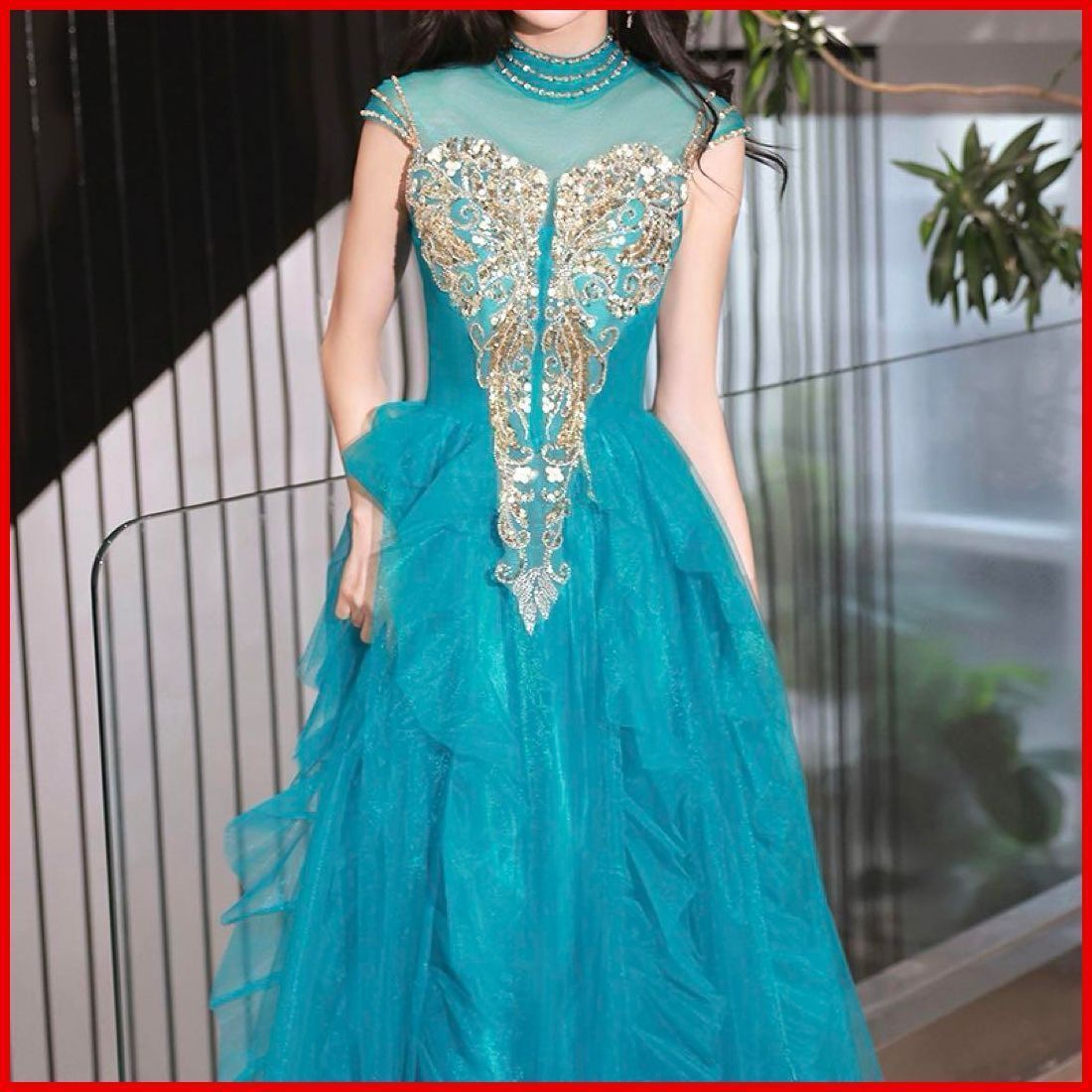 25年 ♥ 刺繍の美しい フリルイブニングドレス