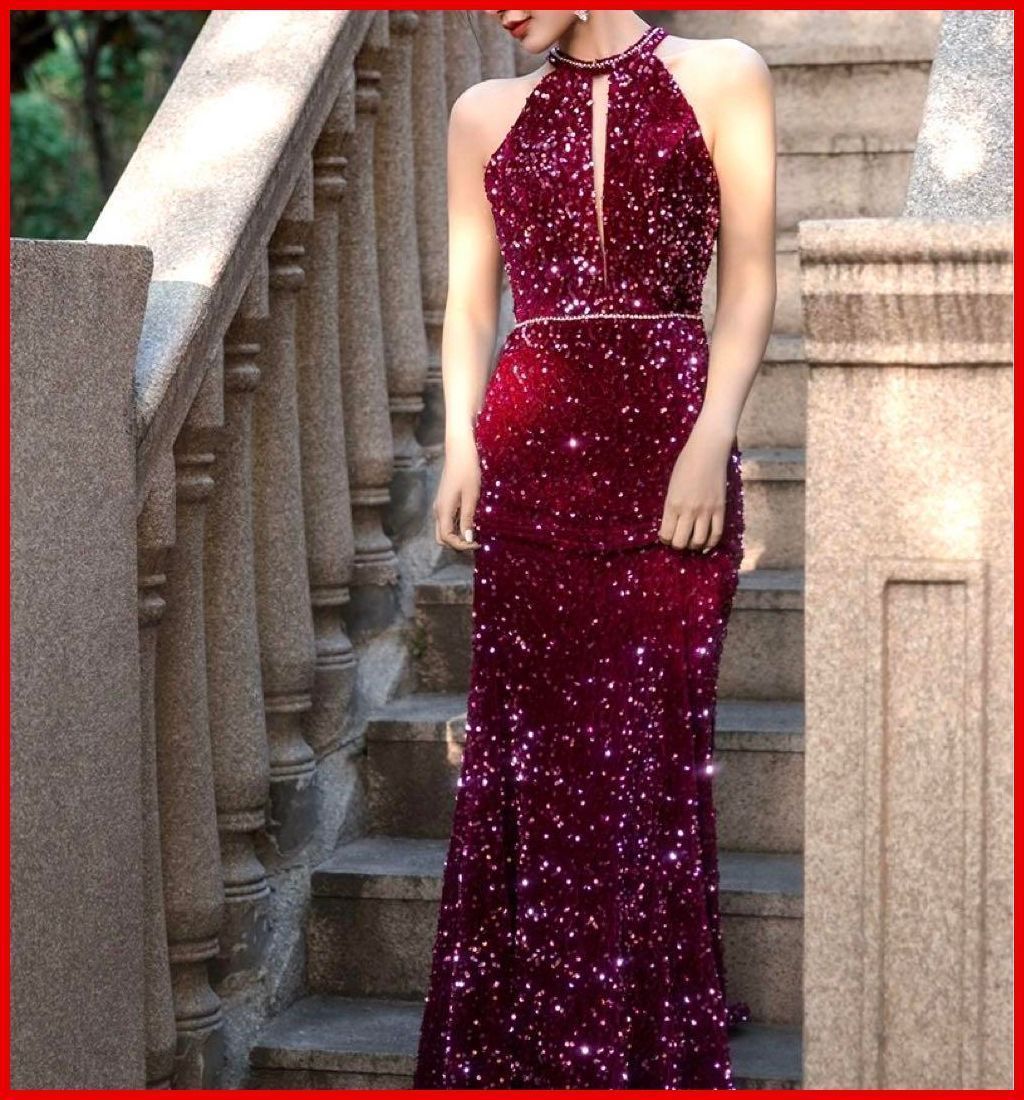 25年新作 新品未使用 スパンコールがゴージャスなホルターネック