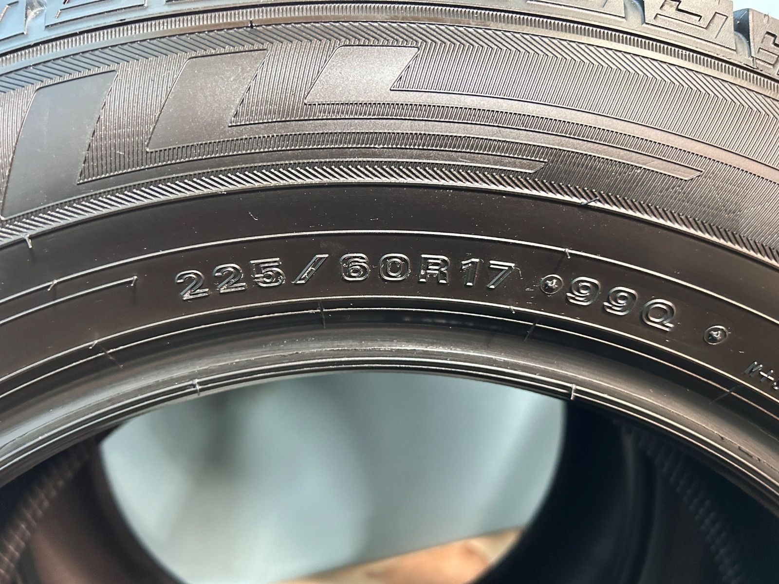  225 60 R 17 スタッドレスタイヤ DUNLOP WINTER MAXX 03 17インチ 4本セット NO 31 y 17インチ スタッドレス