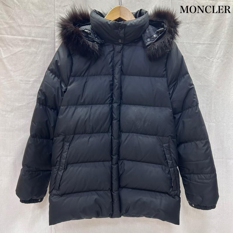 モンクレール ダウンジャケット ファー付き サイズ00 Z 4 H 0030 black ウエストドローコード付き レディース ISItems 古着