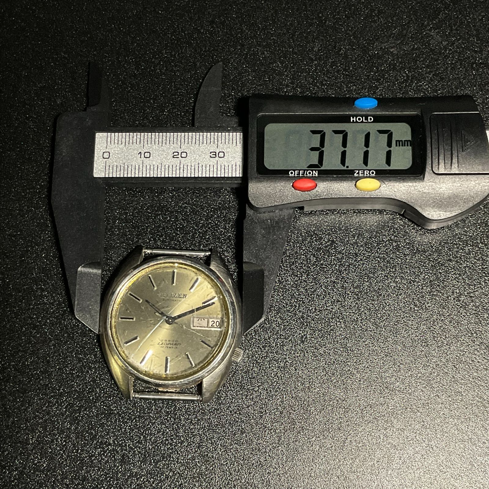 シルバー文字盤 稼働