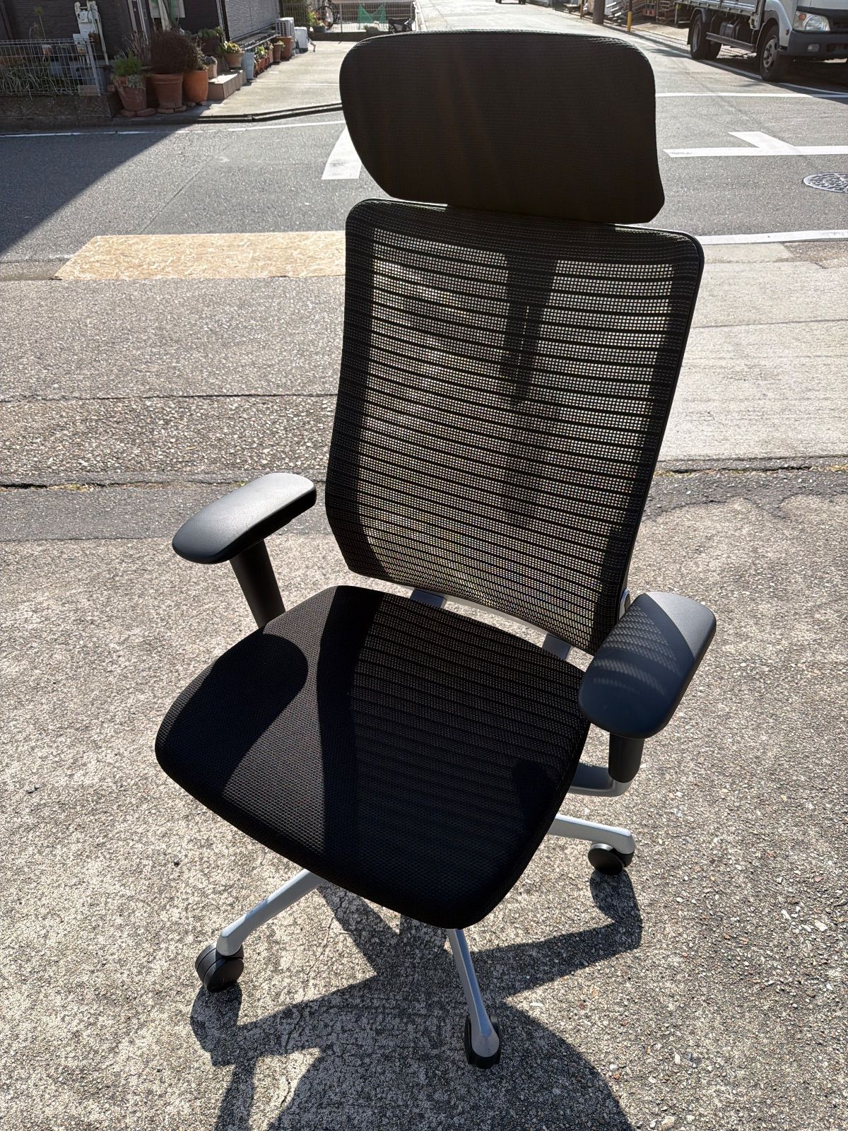 オカムラ okamura Choral コーラル シリーズ CQ 8 BGR-FSH 1 オフィスチェア コーラルチェア 事務チェア オフィス家具 黒色 倉庫前 げあり