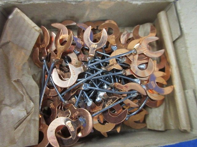 つめ付ヒューズ