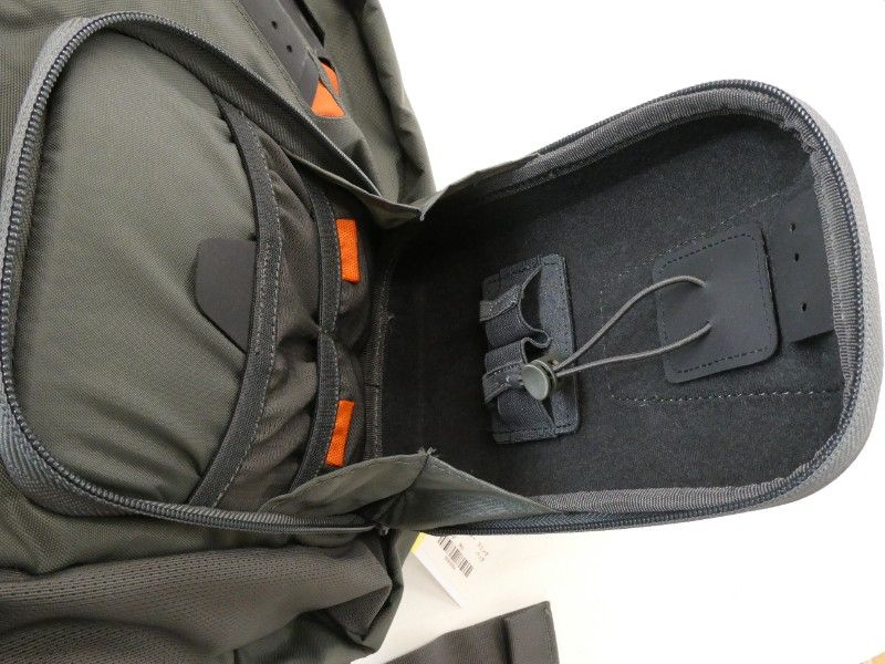 スリングバッグ