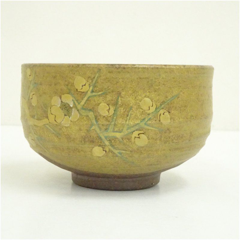 九谷焼 美山造 金彩老梅茶碗（共箱） 茶道 抹茶 おしゃれ 抹茶茶碗