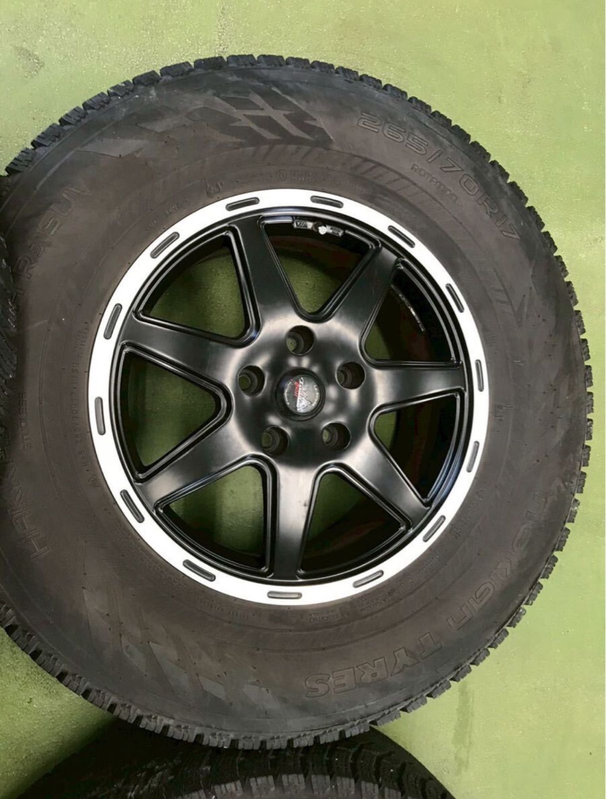 256 186 08 265 70 R 17 ティラードクロス x 7 5 44 127 5穴 NOKIAN TYRES 3 SUV 19年23週 19年32週 スタッドレス ラングラー