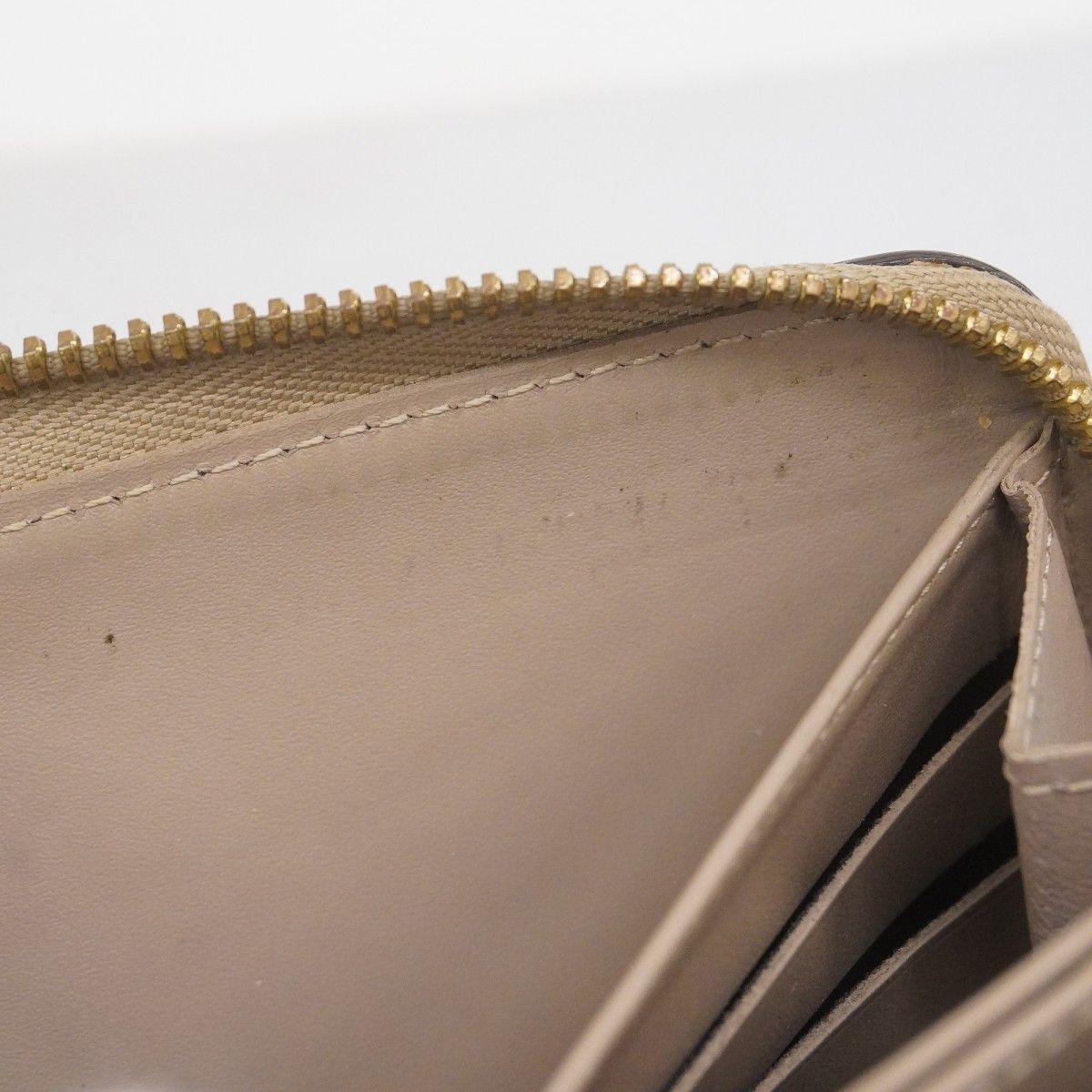 5 oe 5191 ルイヴィトン 長財布 ヴェルニ ジッピーウォレット M 90212 ガレ レディース モックネック クルーネック