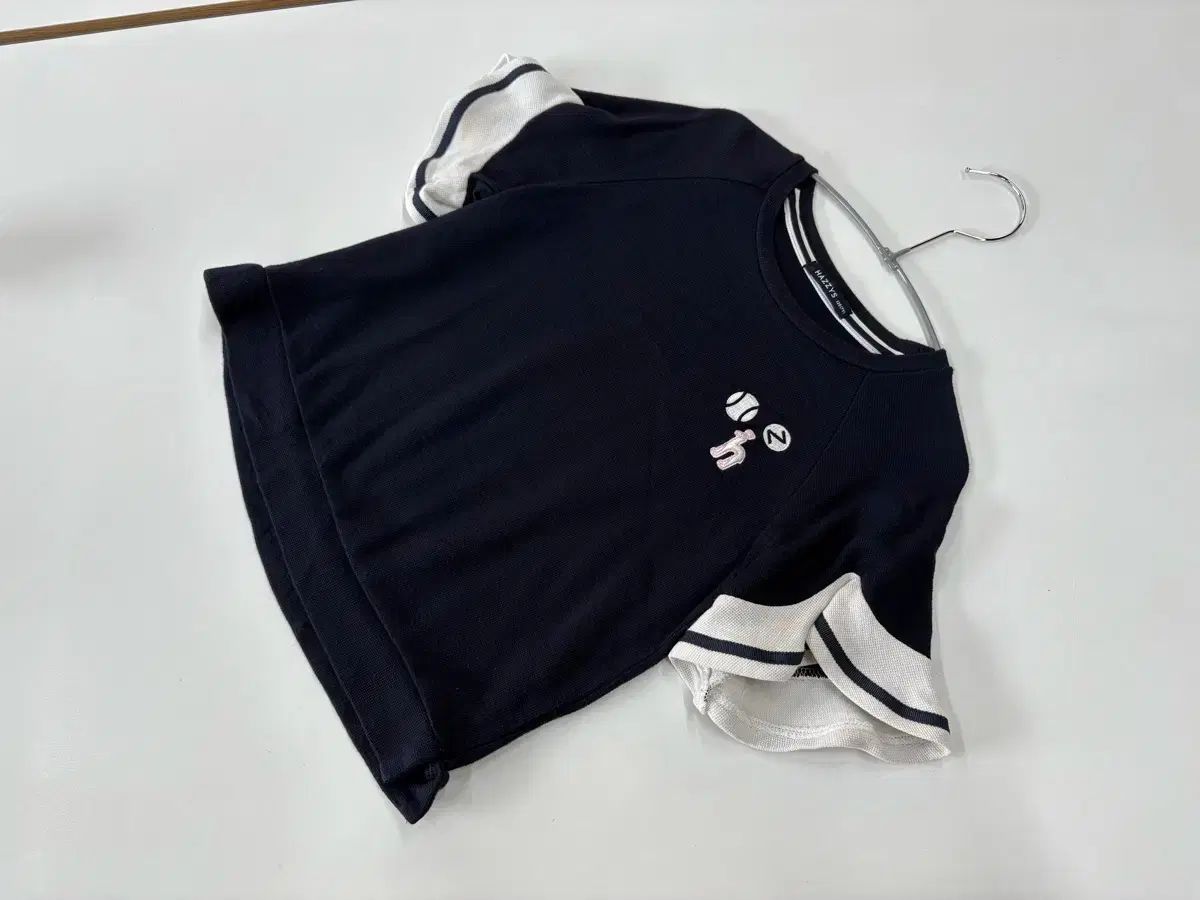 【新作入荷，定番】 HAZZYS 120 半袖 ブラウス キッズ Tシャツ