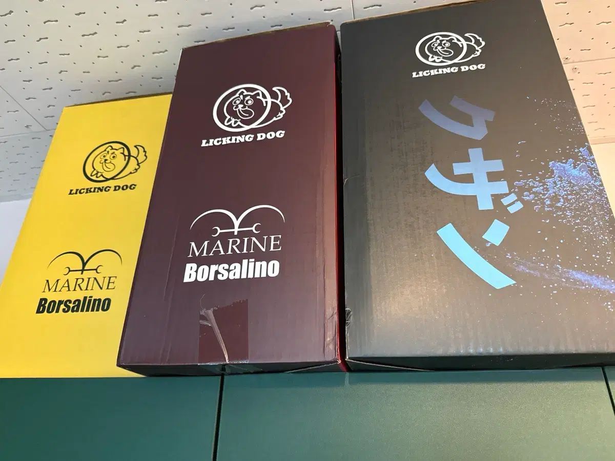 Licking dog カルバン クライン海軍必須アイテム レジン セット