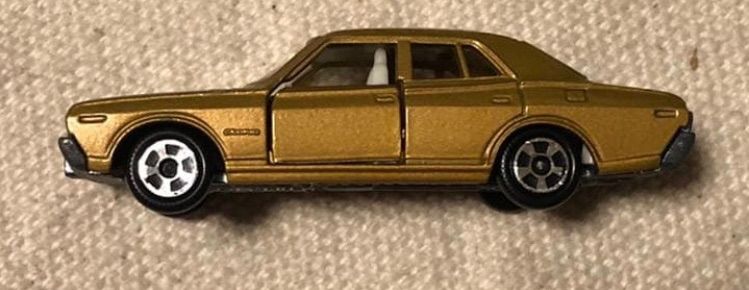 香港製トミカ】 NO.33 日産 セドリック 香港製ミニカー NISSAN CEDRIC