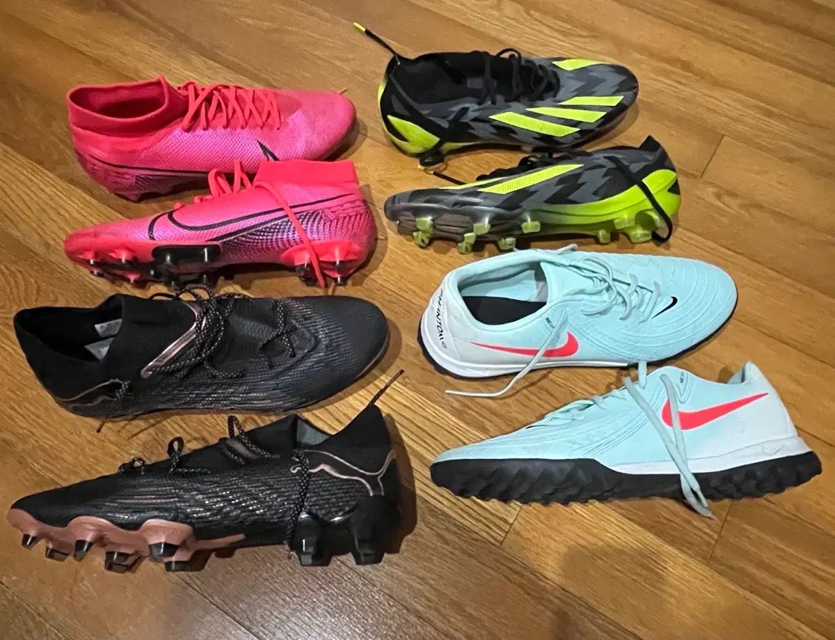 サッカーシューズ 4足セットで 275 280