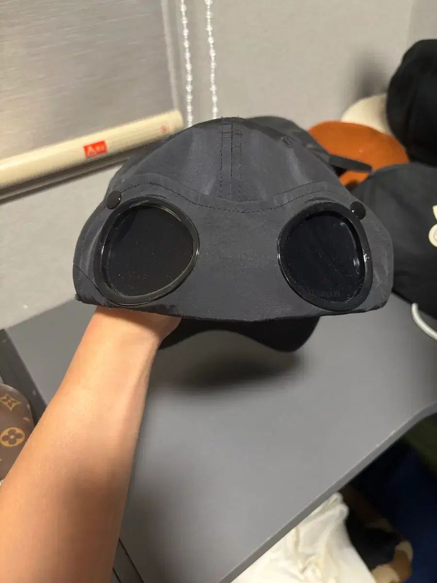 C.P. COMPANY シーピーカンパニー ゴーグル帽子 L 状態良し