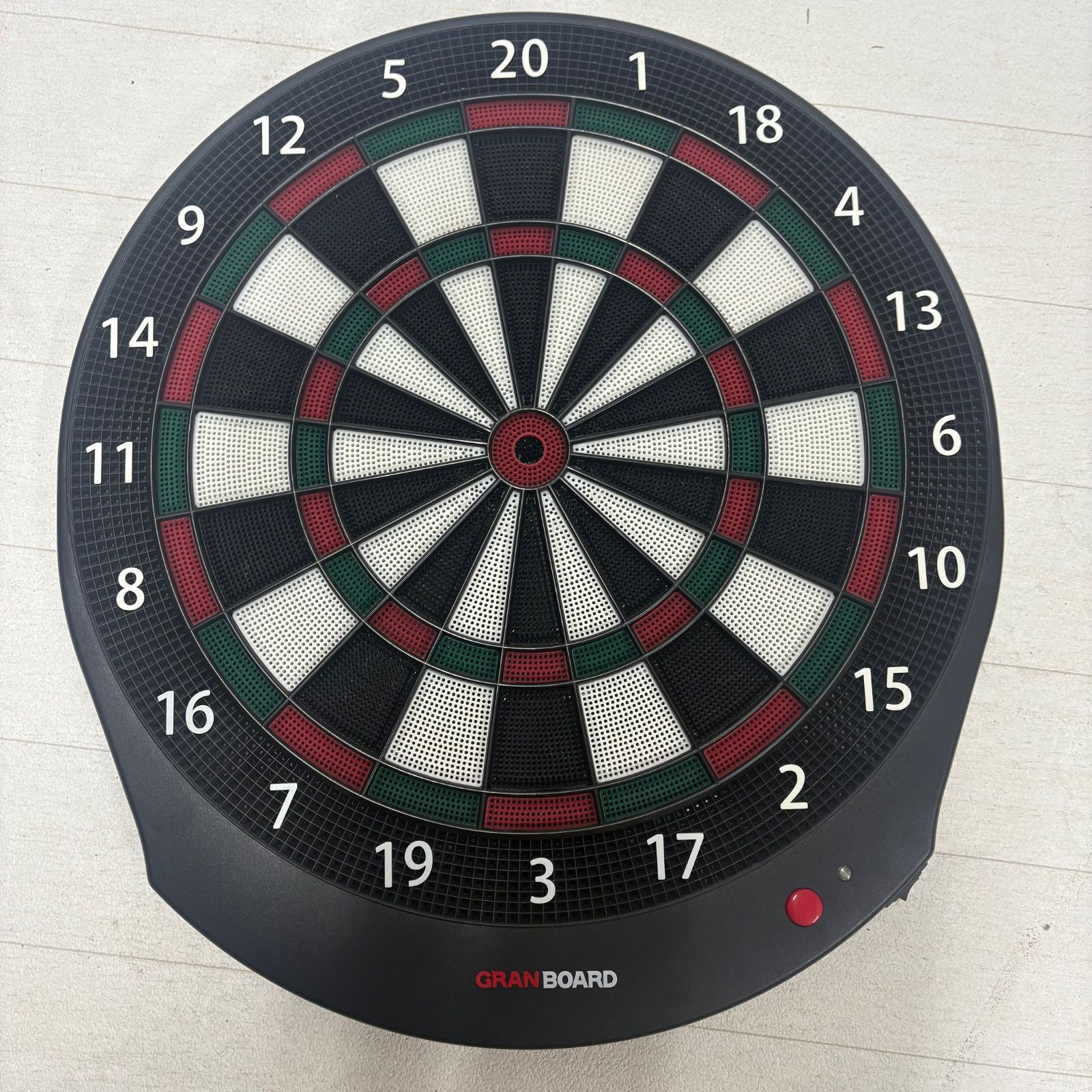 GRANBOARD Dash グランボードダッシュ ダーツボード Bluetooth接続 アプリ連動 家庭用 ソフトダーツ 練習用 自宅ダーツ 初心者 中級者 LEDライトなしモデル 音対策 良好 ボード ダーツ用品