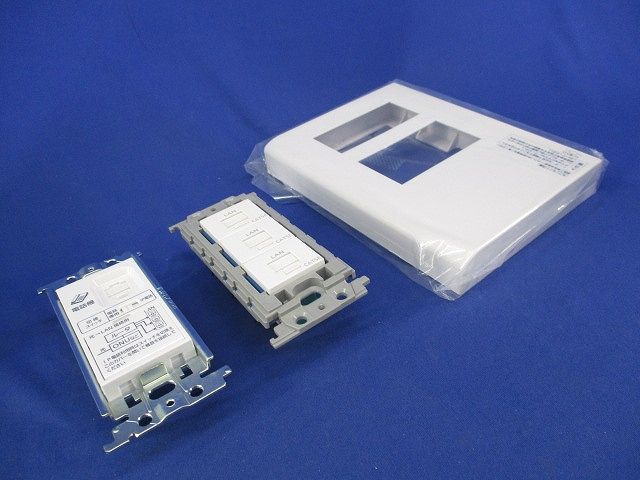 宅内LANパネル(4箇所用)ホワイト WTF35835W - メルカリ