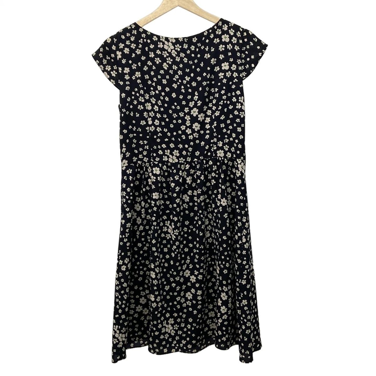 ローラアシュレイ ワンピース サイズ9 M レディース 黒 白 グリーン クルーネック 半袖 ロング 花柄