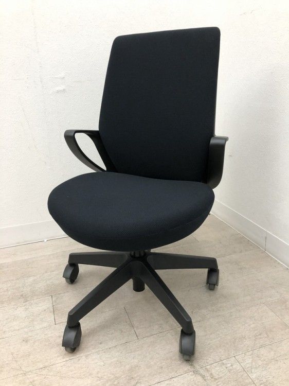 アウトレット品 コクヨ 固定肘付ピコラリビナチェア ブラック