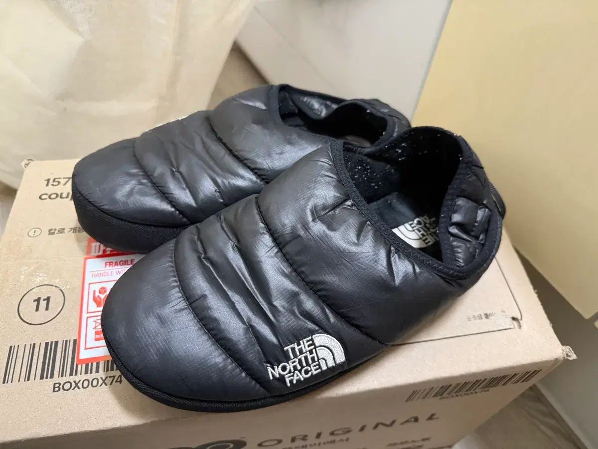 THE NORTH FACE ザノースフェイス ヌプシ ミュール スリッパ ブラック 285
