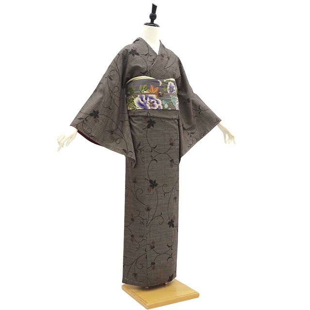 c*8様 新品　美品　袷　大島紬　多分本場奄美大島紬　フルセット　身丈161 裄 新古品】 本場奄美大島紬 着物 未使用 正絹 大島紬 袷 久野織物 泥染め