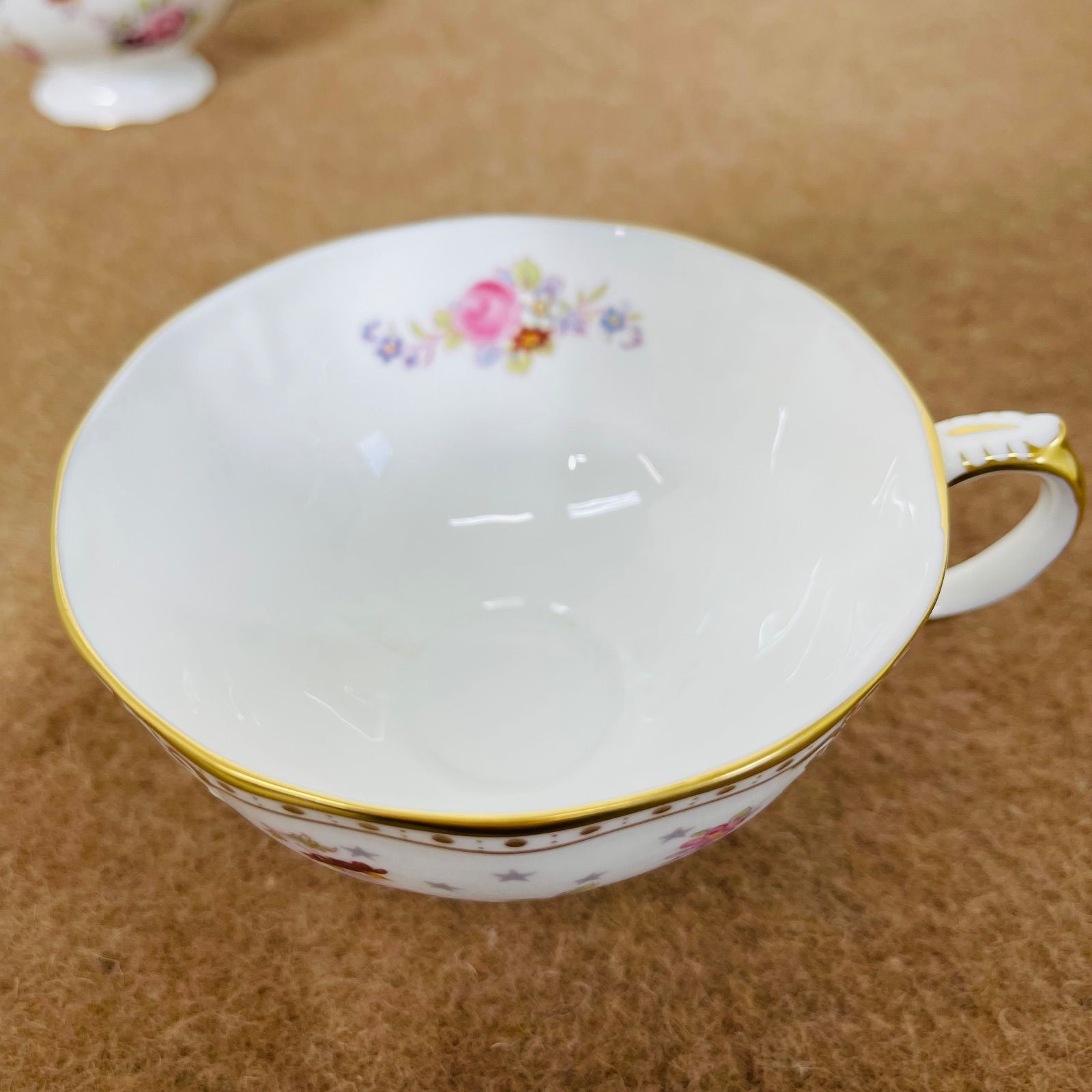 ロイヤルアントワネットシリーズ ティーカップ