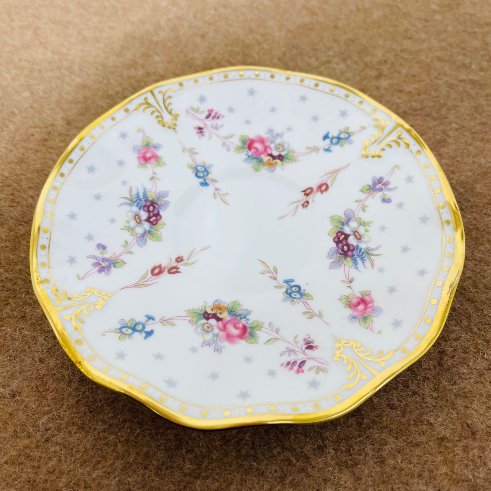 ロイヤルクラウンダービー ロイヤルアントワネットシリーズ