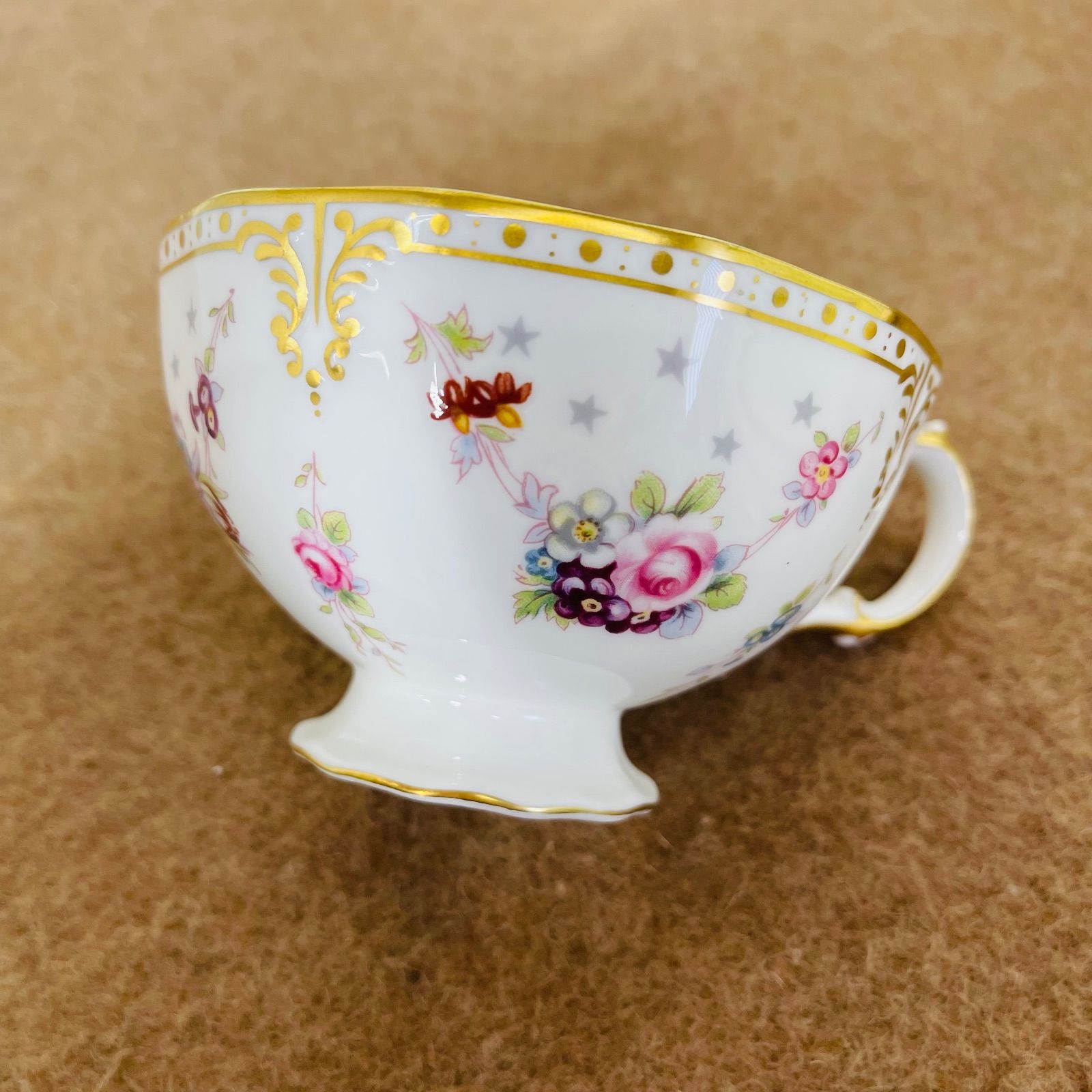 ロイヤルクラウンダービー ロイヤルアントワネットシリーズ ティーカップ ソーサー セット 品