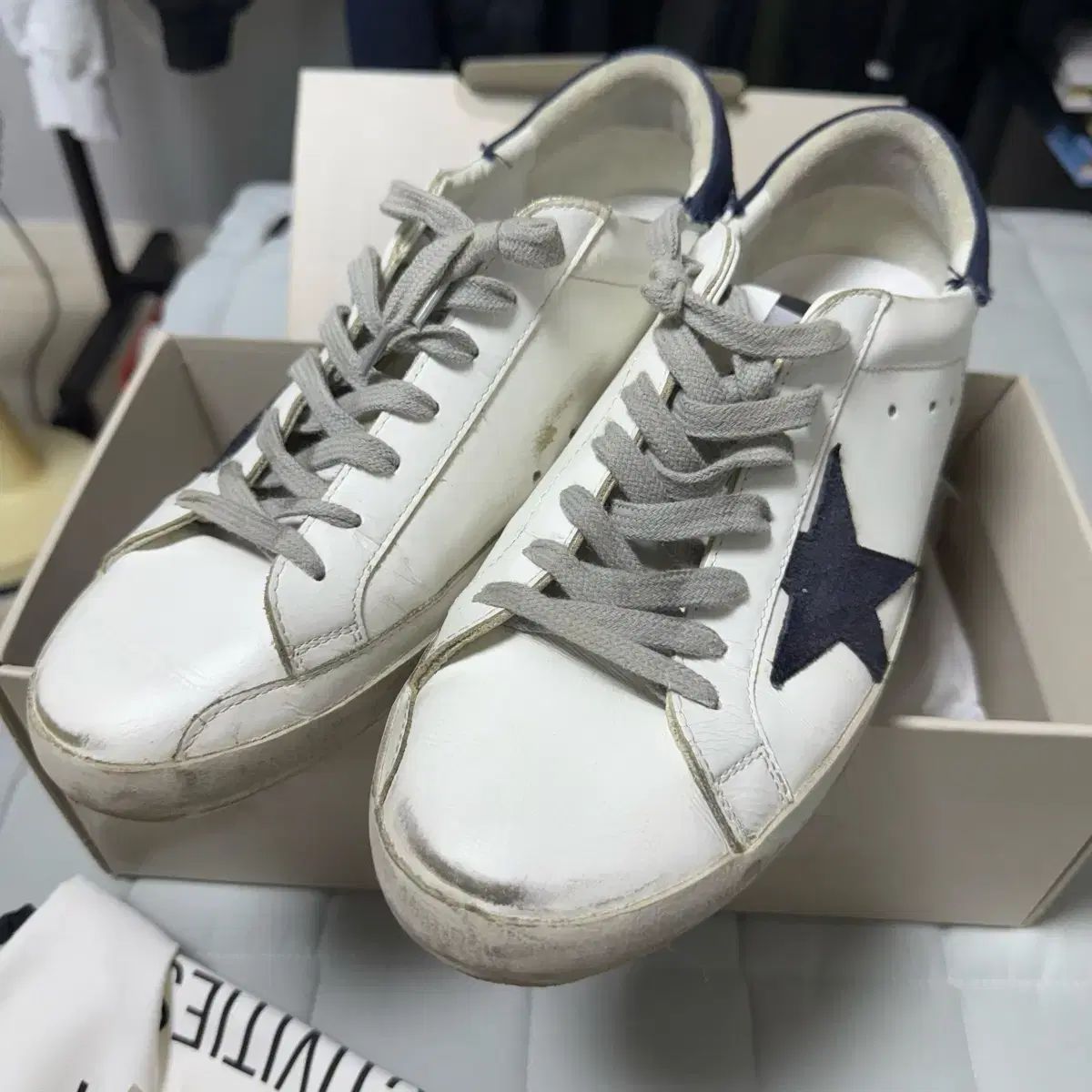 GOLDEN GOOSE ゴールデングース ネイビータブ 43 サイズ