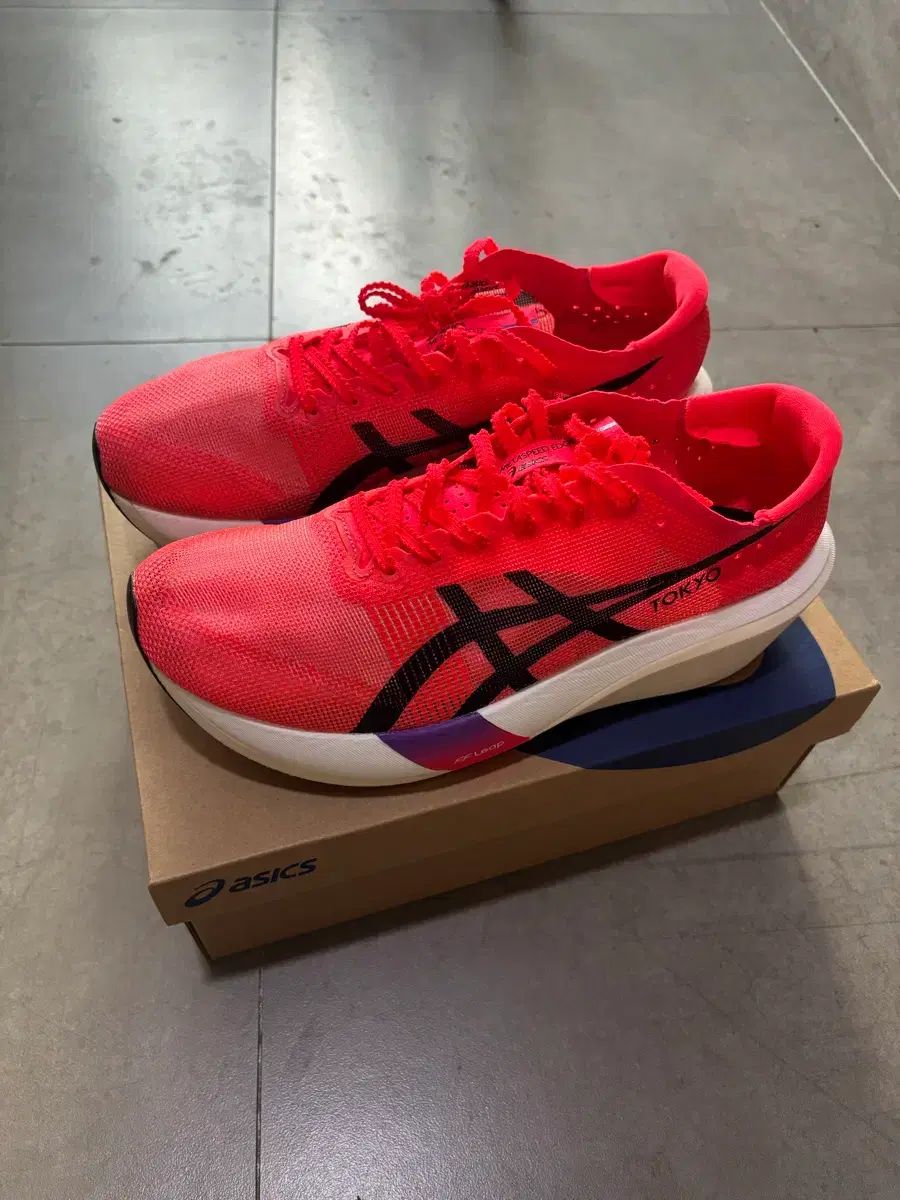 アシックス メタスピード エッジ TOKYO 275