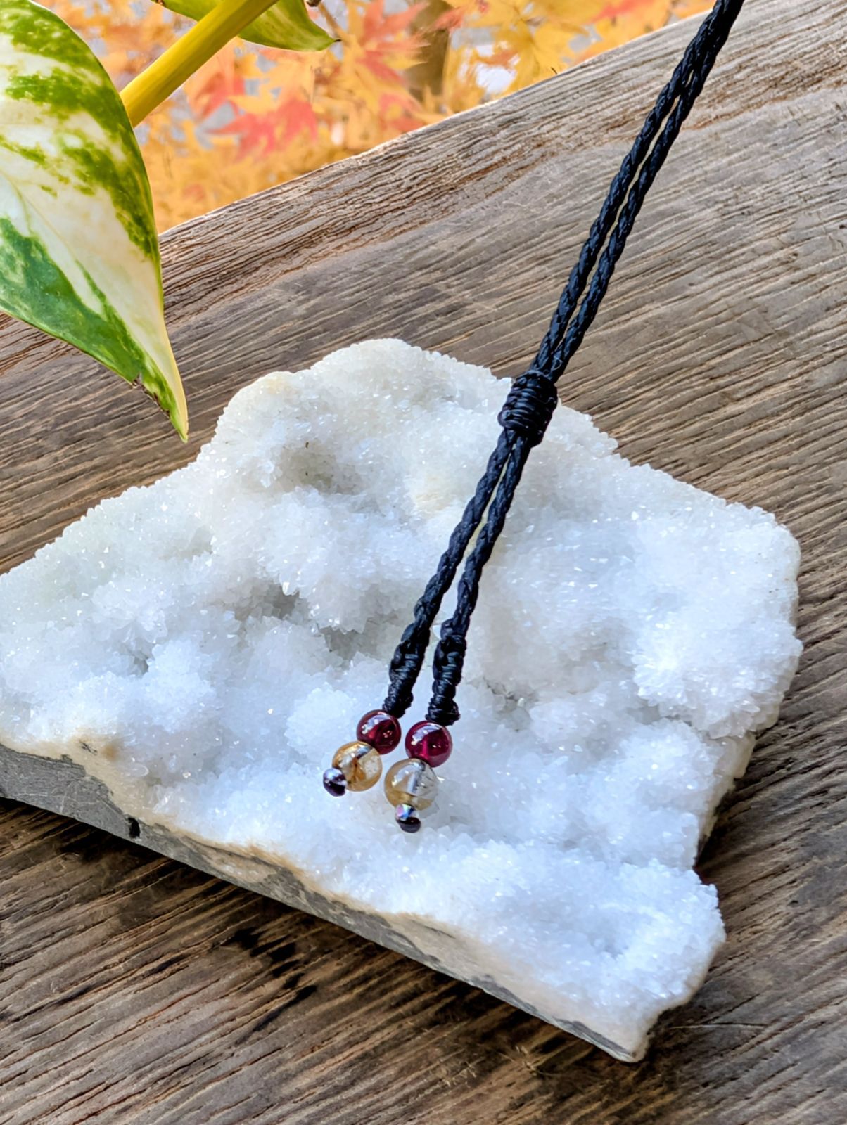 474 マクラメネックレス