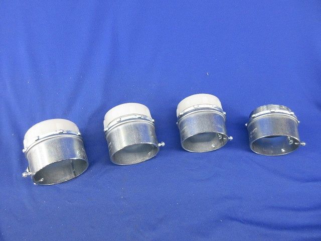 コネクタ(サイズ75)(4個入内ブッシング3個付)(キズ・汚れ有) 型番不明