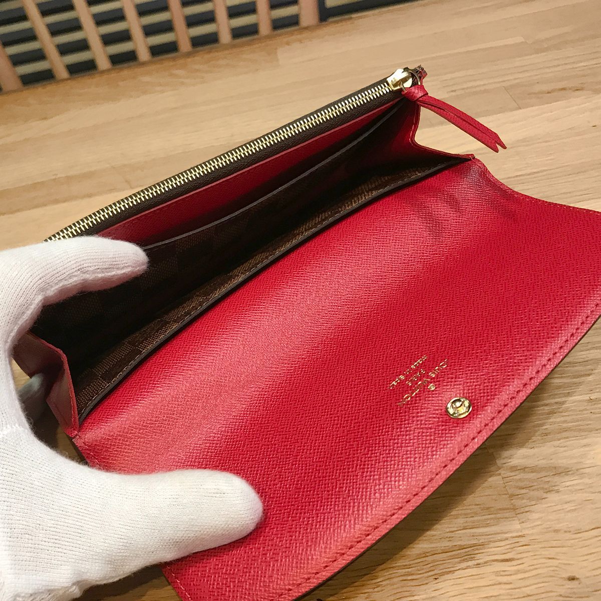 超美品 ルイヴィトン ダミエ ポルトフォイユエミリー ルージュ 長財布
