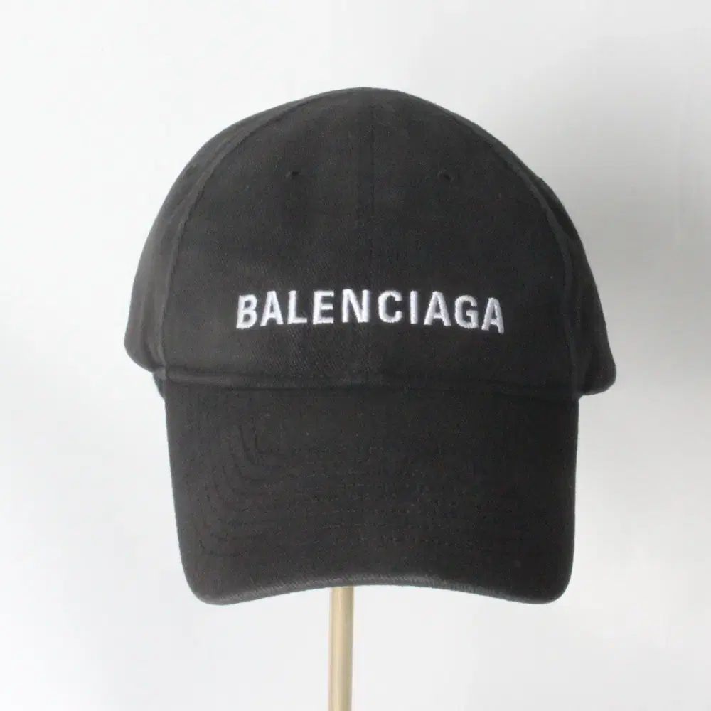 バレンシアガ ボールドロゴ ベースボールキャップ ブラック L(58
