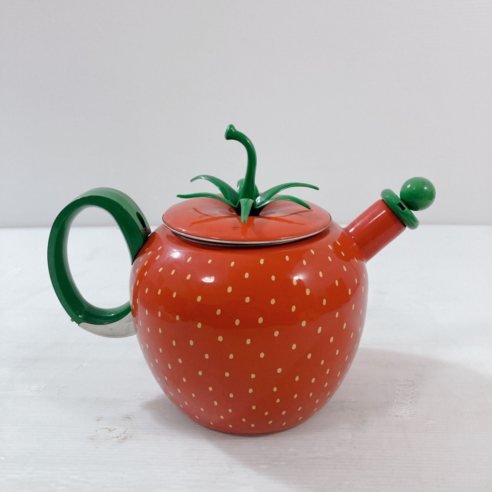  FRUIT KETTLE いちご ヤカン おしゃれ カワイイ 湯沸かし器 ケトル ステンレスザル 魔法瓶ポット キッチン 食器