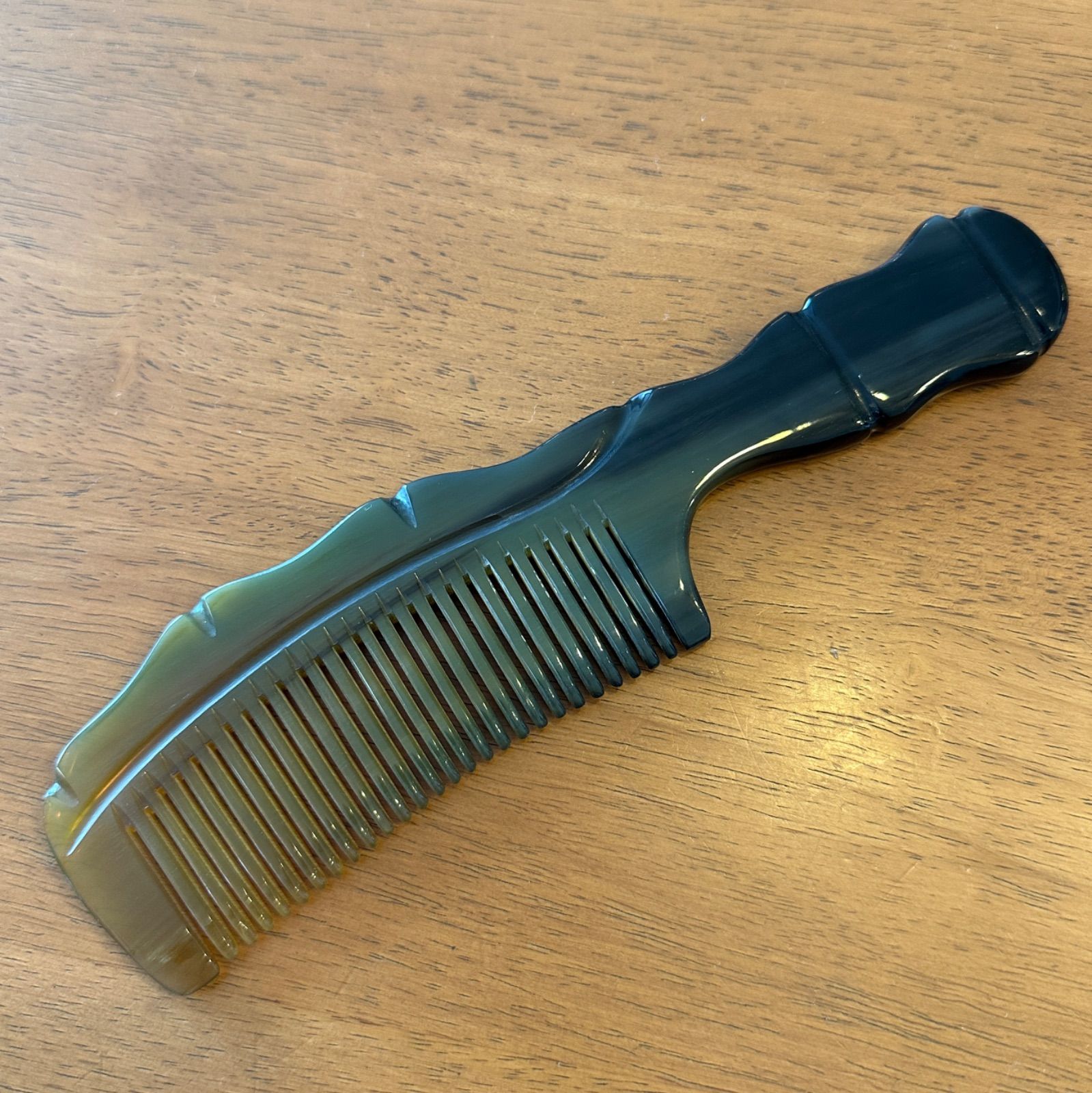 しっかり髪がとける大きめ水牛コーム - メルカリ