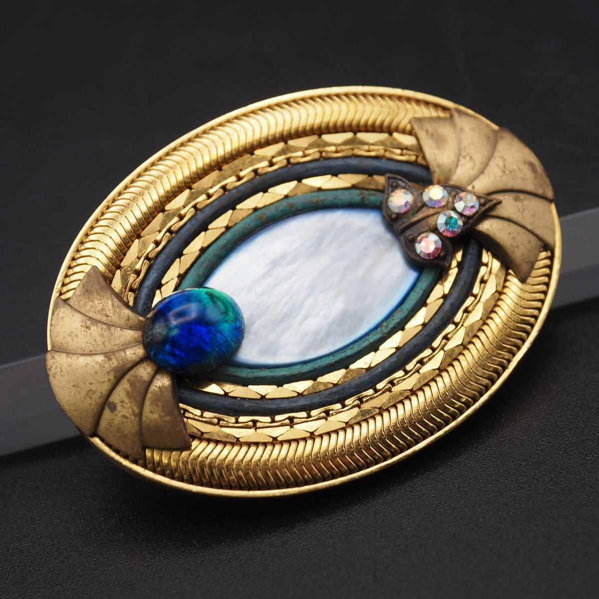 J 224 MARENA マレナ hand made in W.Germany刻印 ブローチ シェル カラーガラス ゴールド デザイン コスチュームジュエリー 西ドイツ製