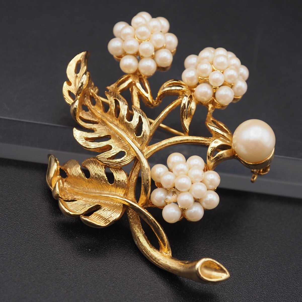 J283 MJENT ブローチ フェイクパール フラワー リーフ ゴールド