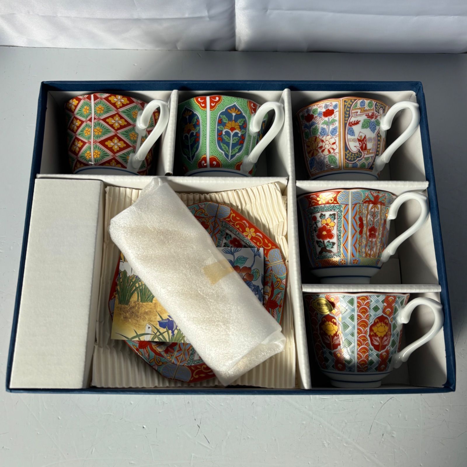 古伊万里 有田焼 仁祥窯 絵変り スプーン付き コーヒー碗 皿揃 ペア