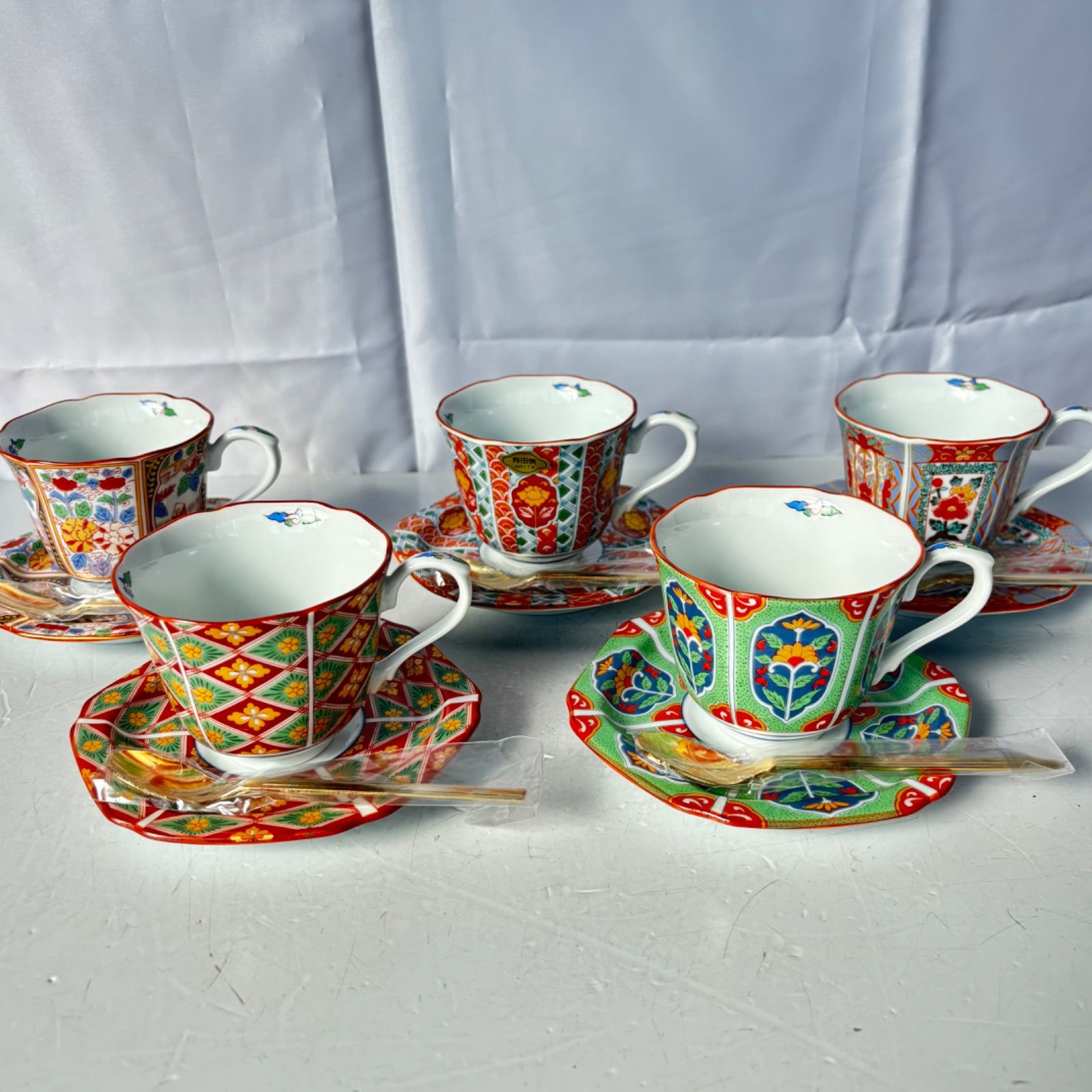 古伊万里 有田焼 仁祥窯 絵変り スプーン付き コーヒー碗 皿揃 ペア