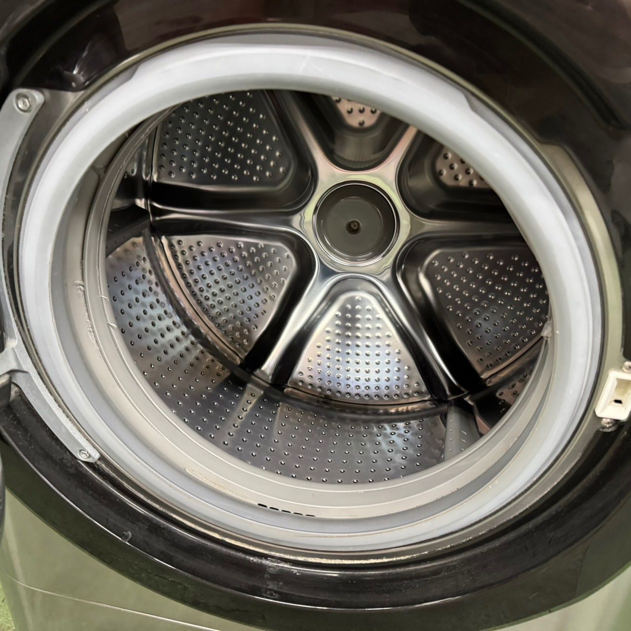  302 日立ビッグドラム ドラム式洗濯機 大容量 12 6キロ 乾燥機能付き 左開き シルバー ドラム式洗濯機本体 ドラム式洗濯機