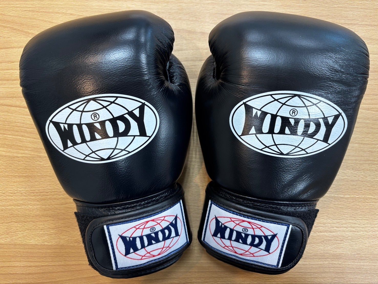 GO153 WINDY ボクシンググローブ 10オンス - メルカリ