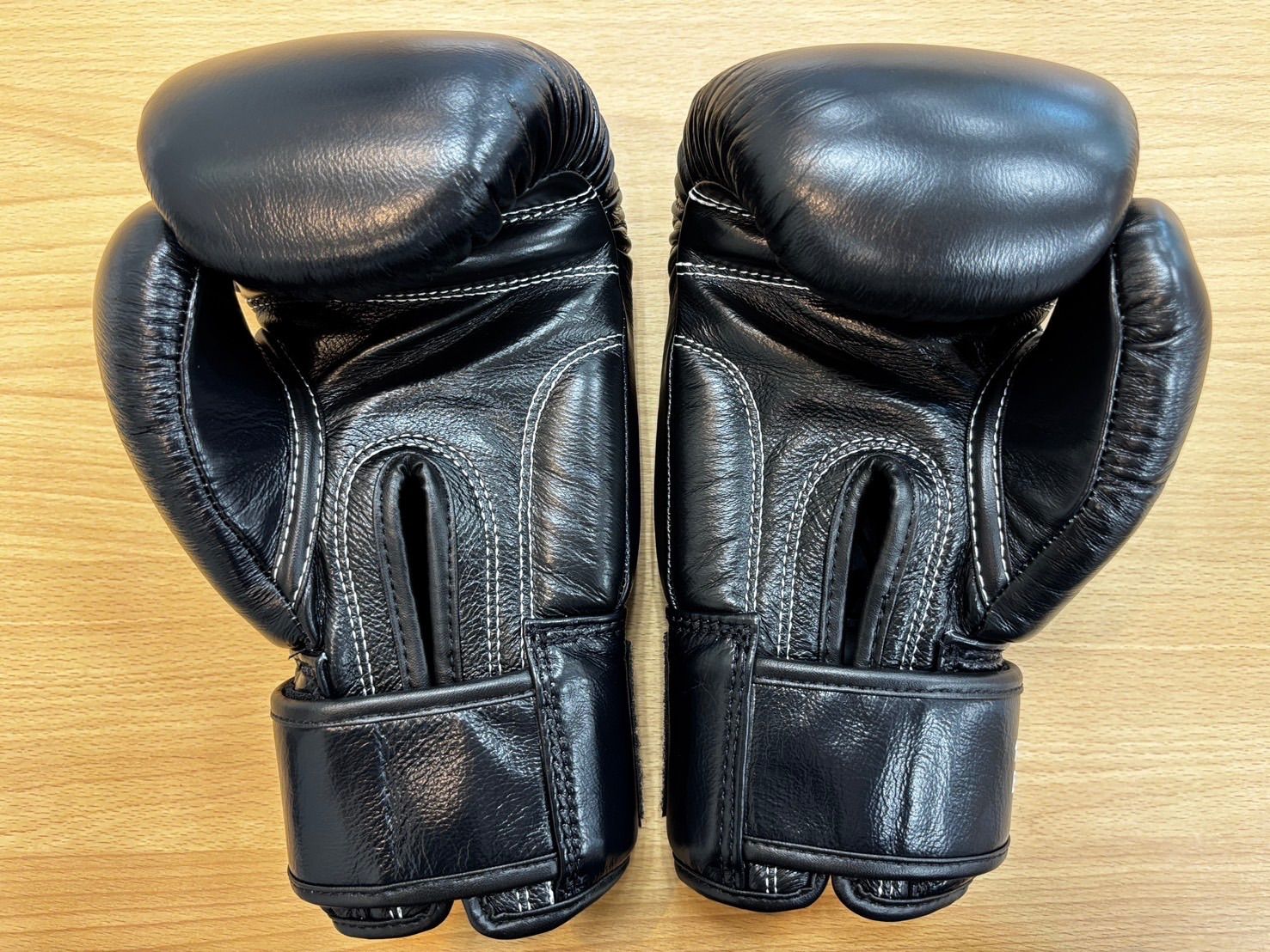 GO153 WINDY ボクシンググローブ 10オンス - メルカリ GO153 WINDY ボクシンググローブ 10オンス - メルカリ